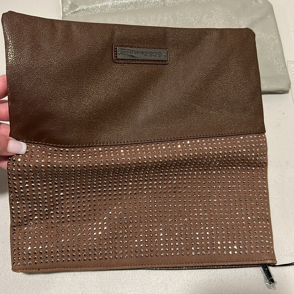 2 CLUTCHES - Picture 4 of 7